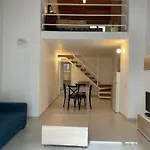 Casa Sampolo charming apartment with patio Palermo city center