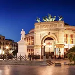 Campanella\'S Central House