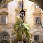 Casamaqueda26, Bilocale indipendente presso palazzo Filangeri-Cutò