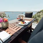 Appartamento In Villa Con Accesso Al Mare, Vista Mozzafiato
