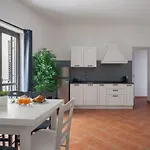 Suk Ballaro House