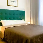 Suite In Center