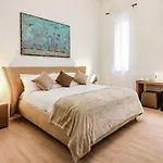 Kepos Rooms And Suites