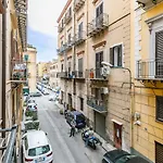 Teatro Massimo Roomy Flat With Covered Terrace