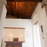 Palazzo Crisafulli 1- Casa Liberty Con Vasca Esterna
