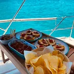 Boat And Breakfast