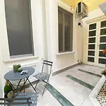 Kamaffari Central Apartment
