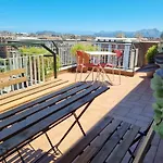 City House & Free Parking By Perry-Holiday