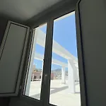 Petit Maison
