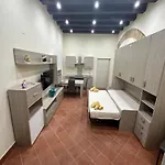 Ecce Home