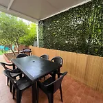 Vito\'S Holiday House