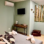 Avusa Home