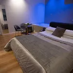 Four Luxury Suite