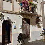 Piliero Room