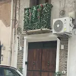 Lolli House