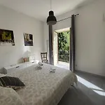Apartment Co