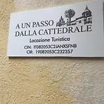 A Un Passo Dalla Cattedrale