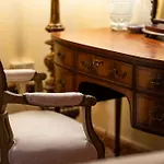 Principe Di Castelnuovo Historical Suites