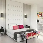 Palco Rooms And Suites