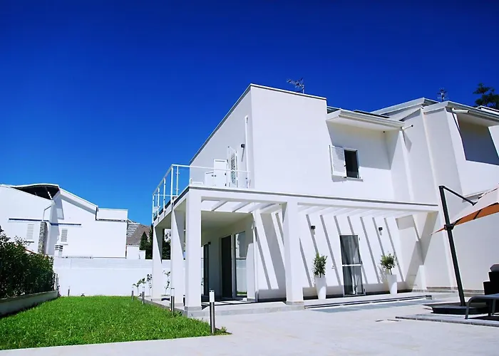 Villa Saline A Mondello