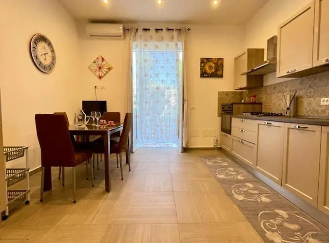 Lilibet Apartment