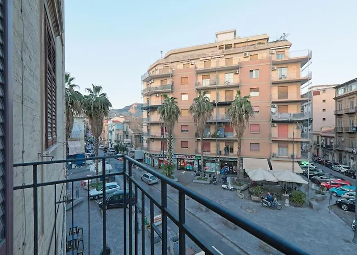 La Casuzza Del Borgo - Porto - Politeama