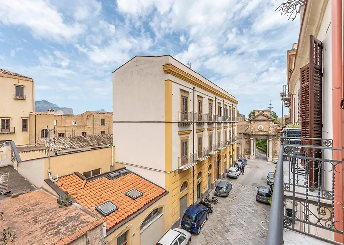 Stylish Apartment Near Piazza Magione By Wonderful Italy