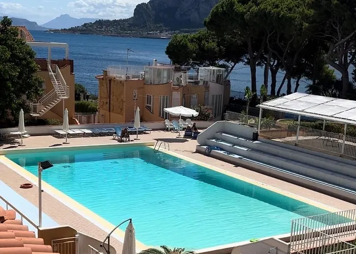 Athena Apartments Mondello Beach