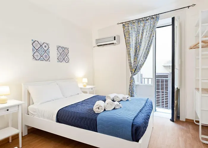 Quattro Canti Central Flats