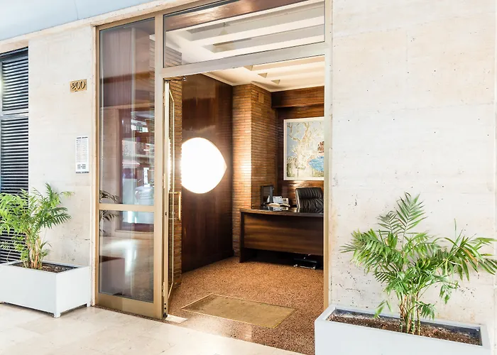 Suite In Center