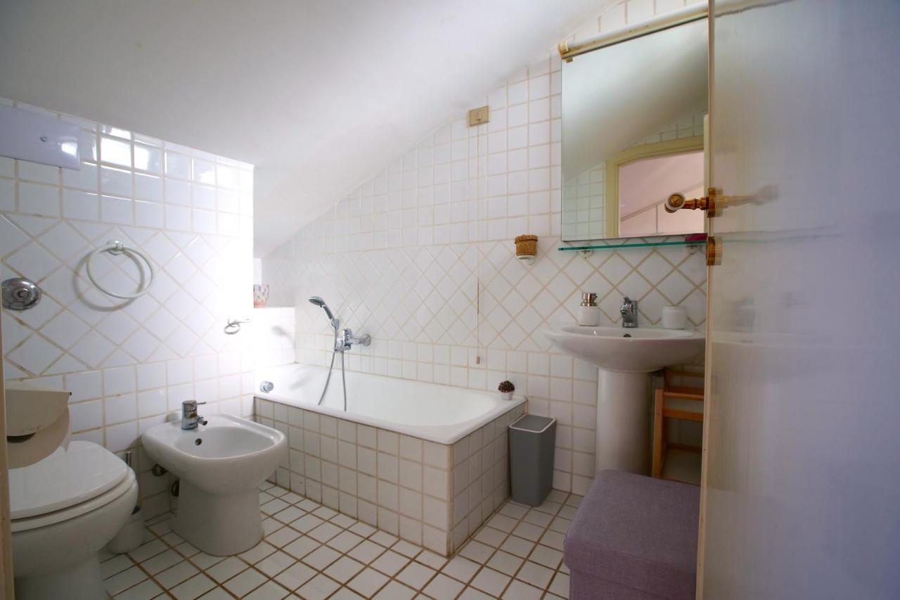 Design In Center With Terrace Apartment