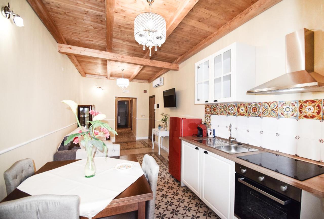 Luxury Via Genova Apartment