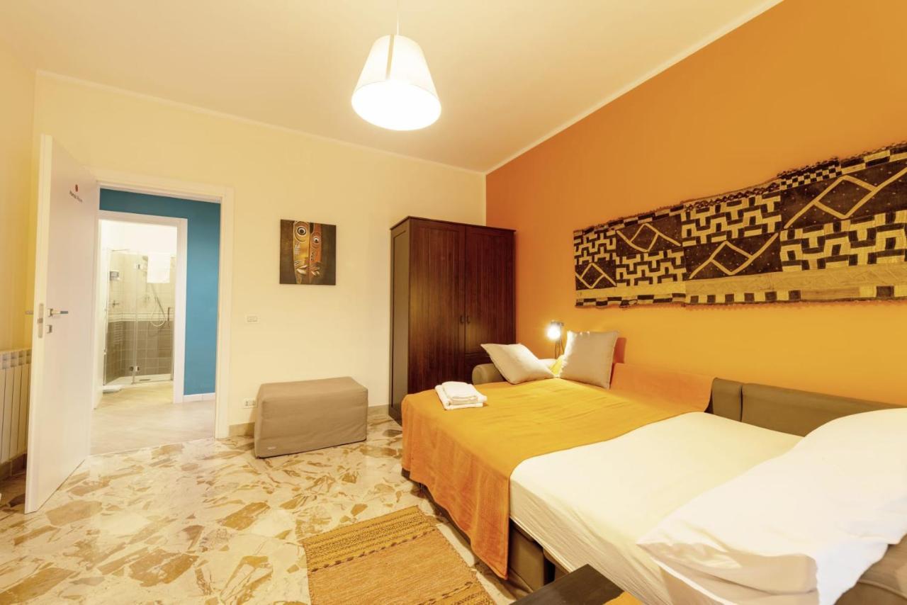 Homestay La Favorita - Ben Collegato Con L'aeroporto, La Di Mondello E Il Centro Citta