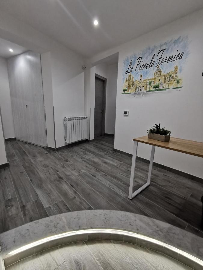 La Piccola Formica Charme *