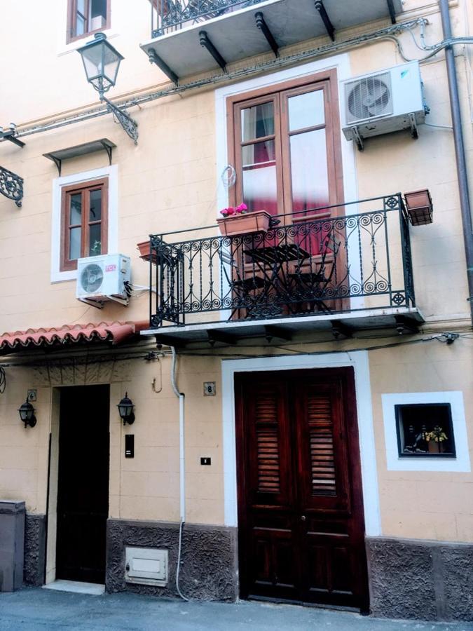 Casa Professa 2 *