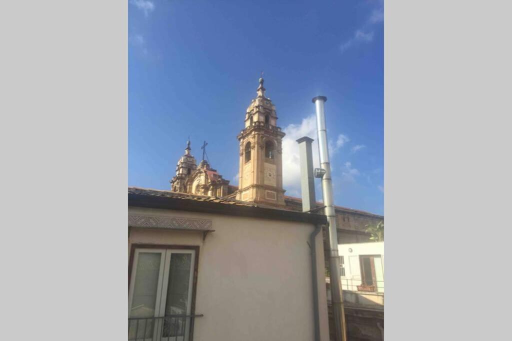 Apartment Rooftop Garden Vucciria Palermo