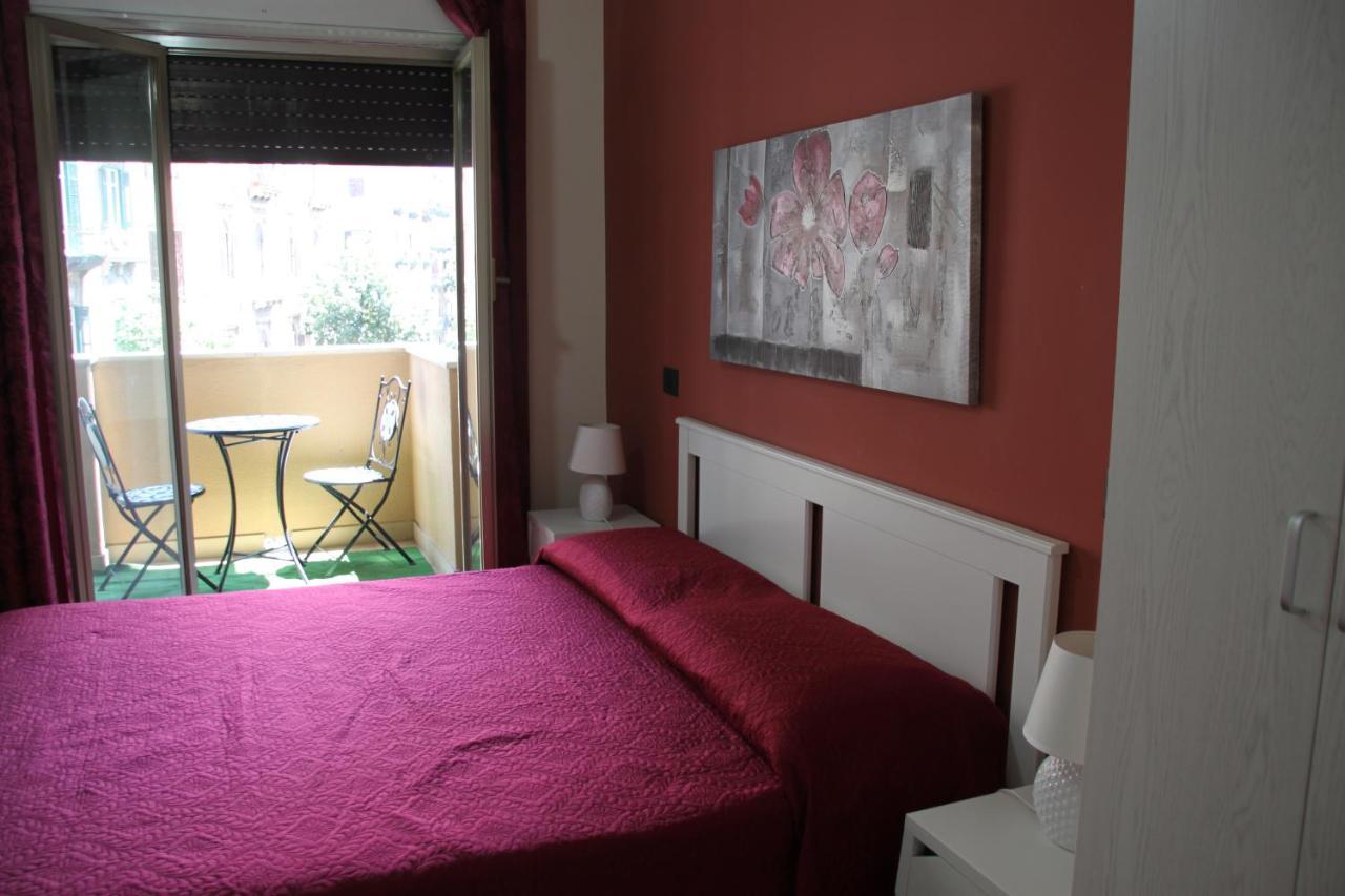 Alexander-room&breakfast 2*