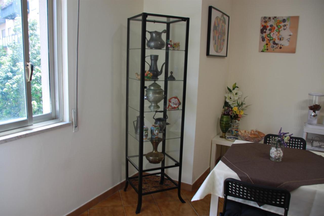 Alexander-room&breakfast 2*