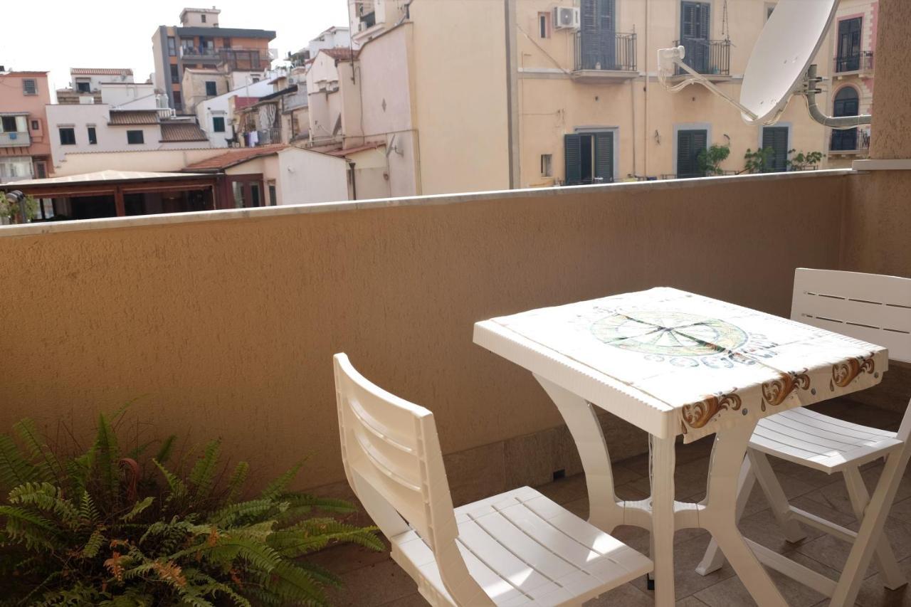 Old Style - Boutique With Terrace In Center Appartamento Palermo