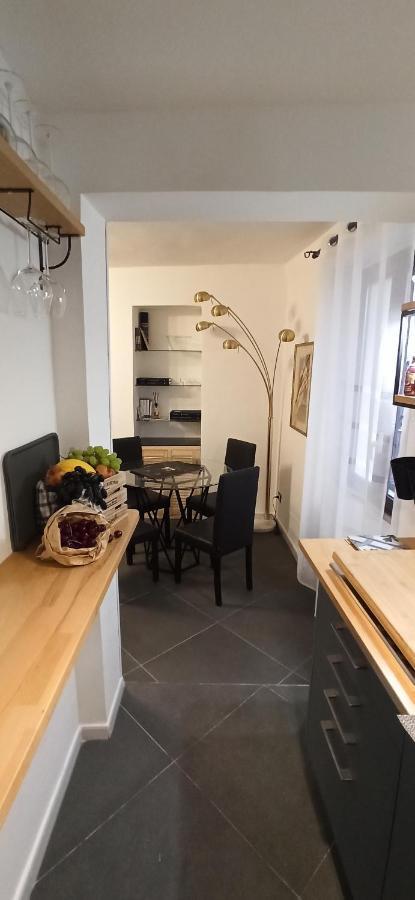 Apartment Jacona 365 *