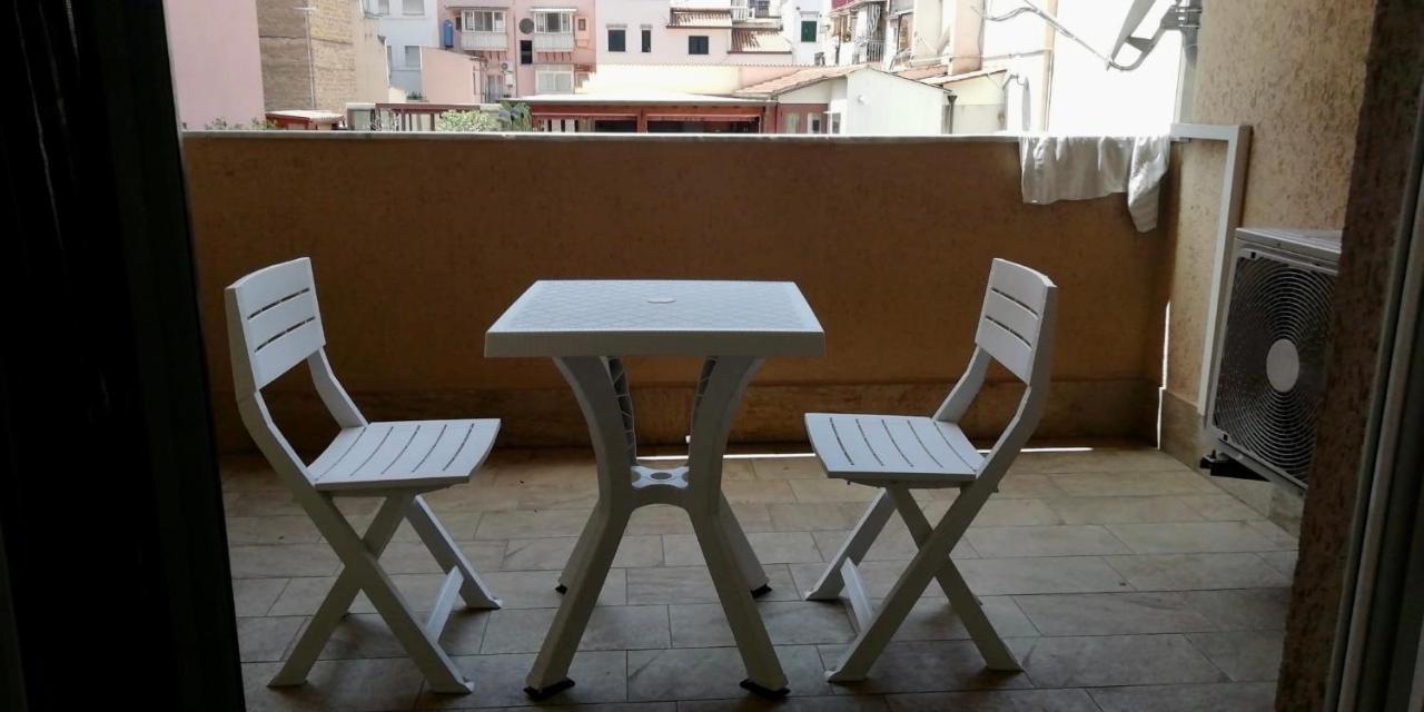 Old Style - Boutique With Terrace In Center Appartamento