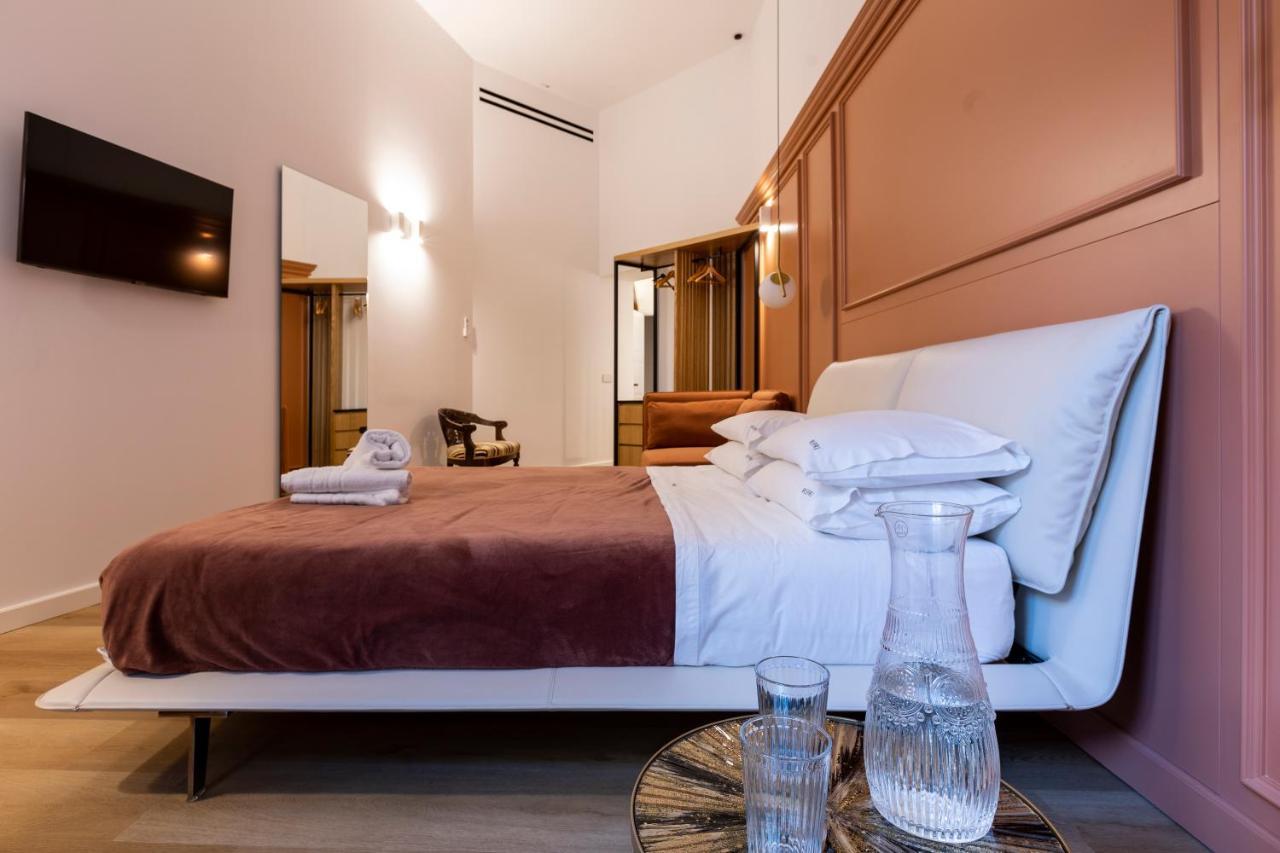 Vespri Luxury & *