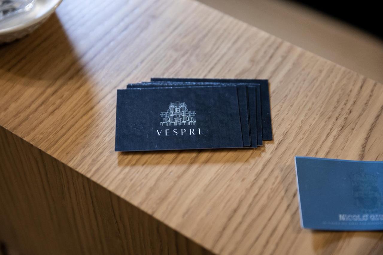 Vespri Luxury & *