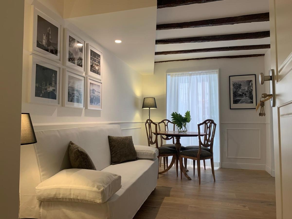 Affittacamere Palazzo Del Poeta - Dimora Contemporanea 2*