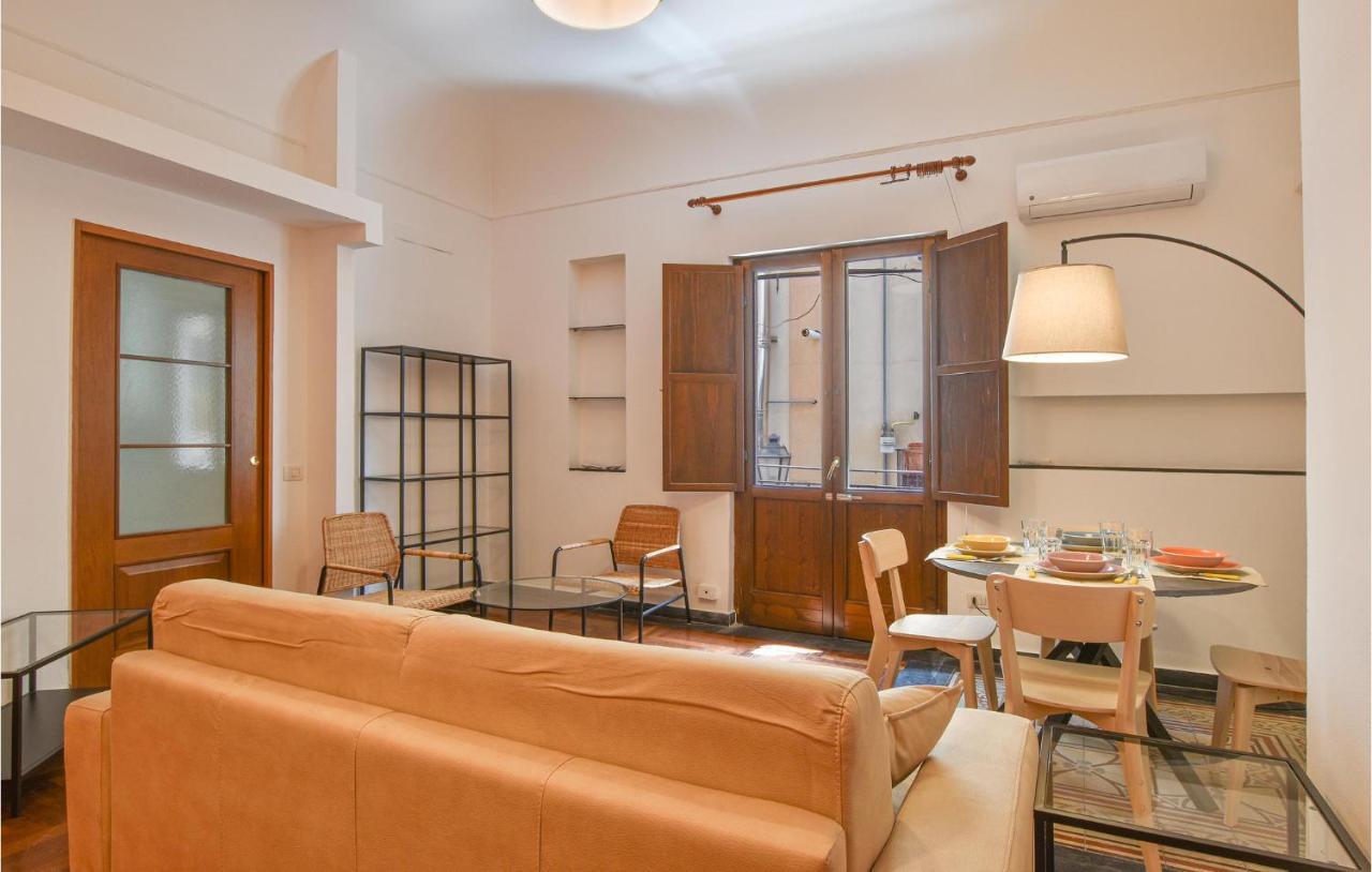 Apartment In With 2 Bedrooms And Wifi *