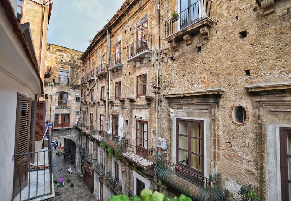 Iflat Casa Cuto Terrace On The Ancient Palermo