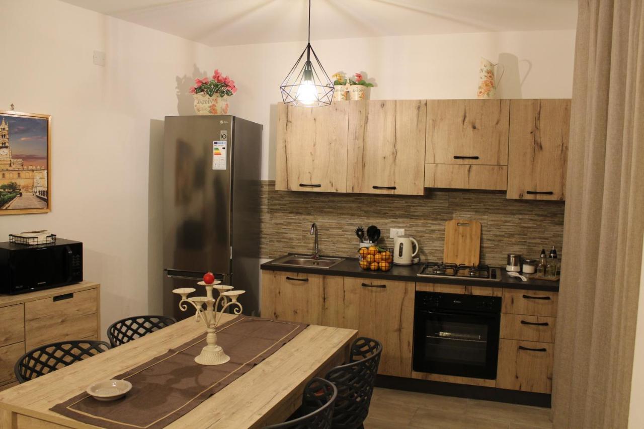 Zisa - Ai Cantieri Culturali Apartment