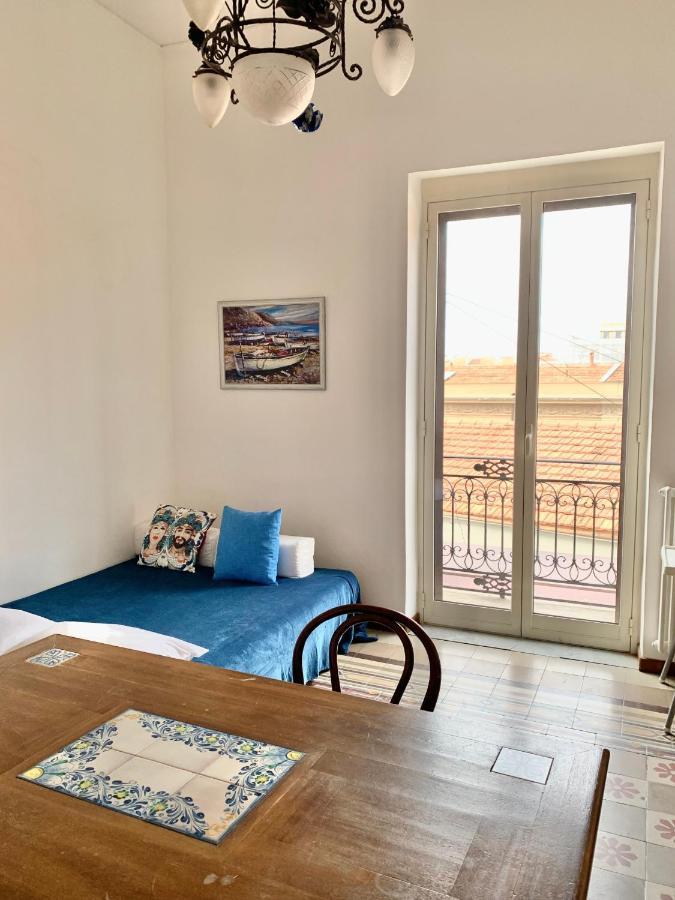 Apartment Dreams Politeama