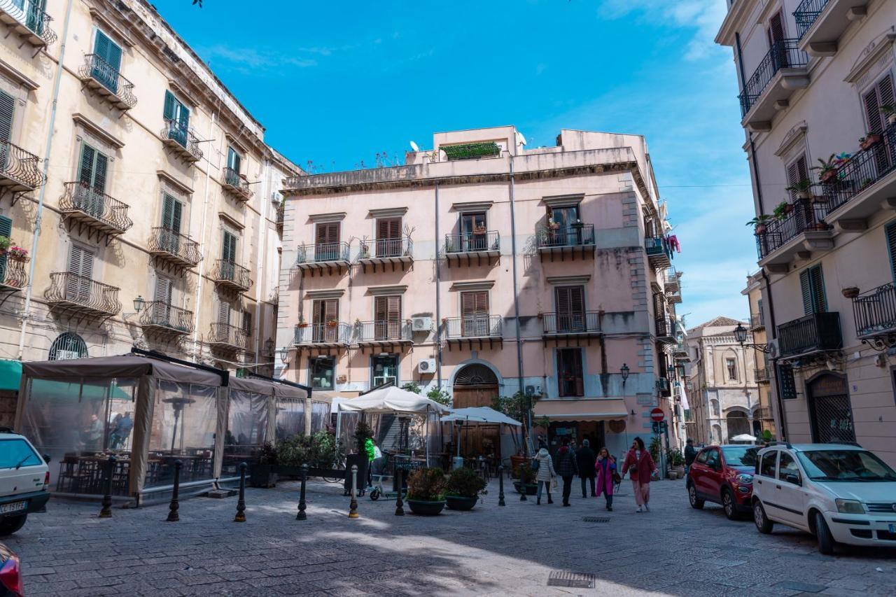 Nicolhouse - Nel Centro Storico Di Apartment