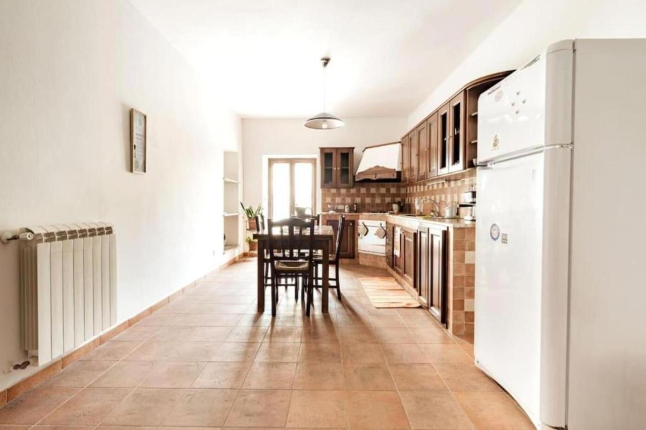 Tavola Tonda Apartment